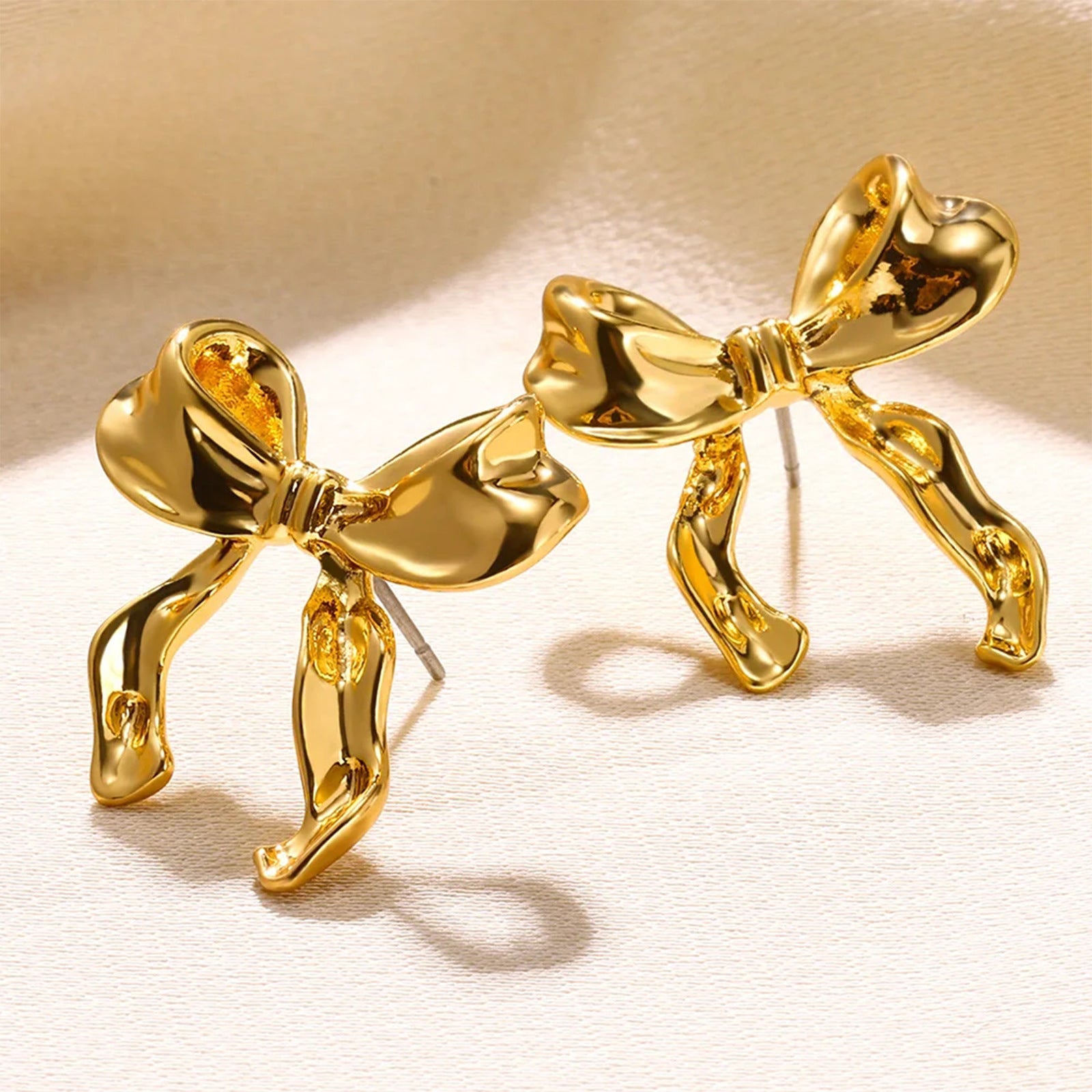 Fashionable And Versatile Bow Earrings