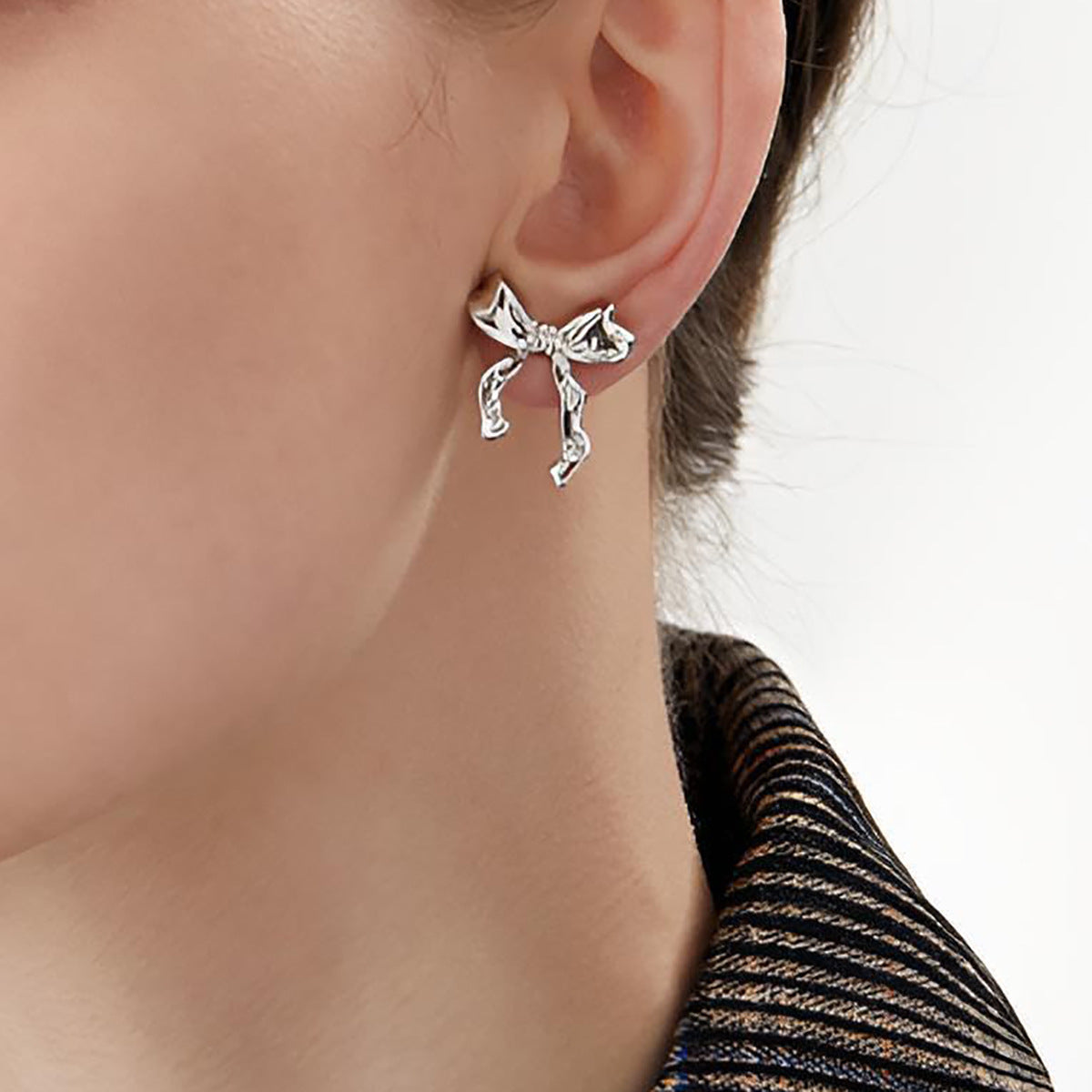 Fashionable And Versatile Bow Earrings